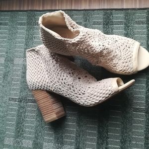 Jessica Simpson knit shoes